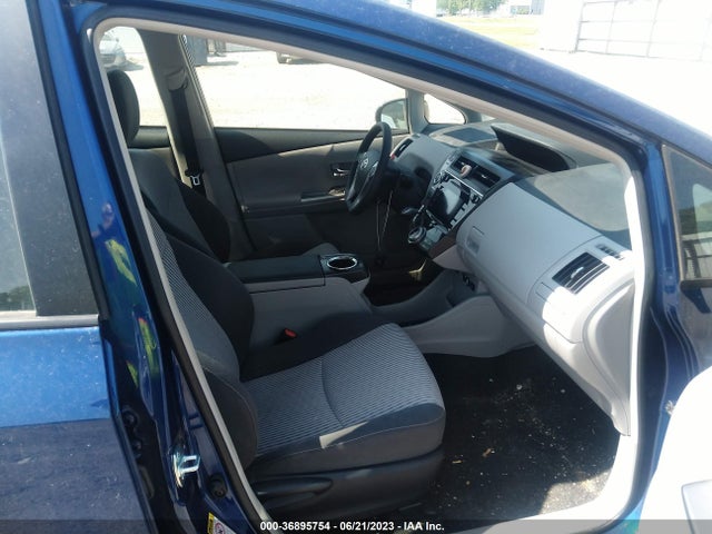 Toyota Prius V Two/five/three/four 2017 JTDZN3EU6HJ061123 Image 11