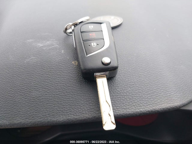 Toyota RAV4 LE 2022 2T3H1RFV9NW232302 Image 3