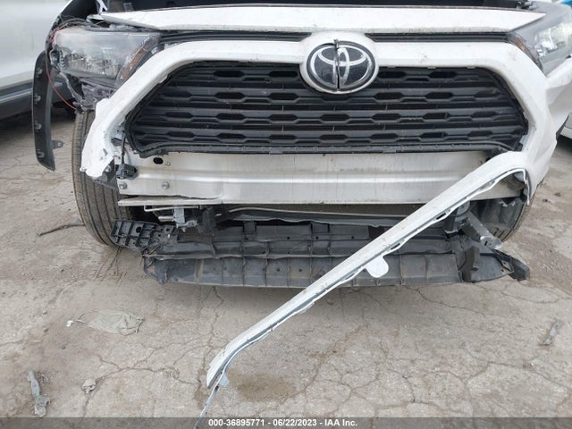 Toyota RAV4 LE 2022 2T3H1RFV9NW232302 Image 13
