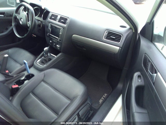 3VWDB7AJ1HM282800 Volkswagen Jetta 1.4t Se