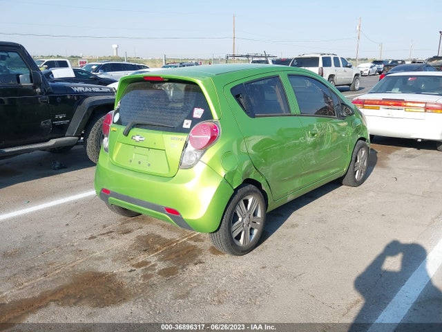 Chevrolet SPARK LS 2014 KL8CB6S95EC585968 Image 4