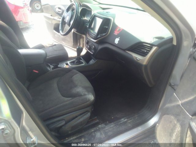 1C4PJLCB3EW205861 Jeep Cherokee Latitude