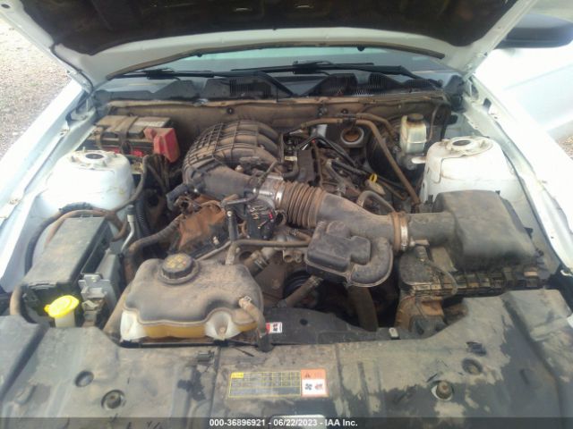1ZVBP8AM9E5252373 Ford Mustang V6