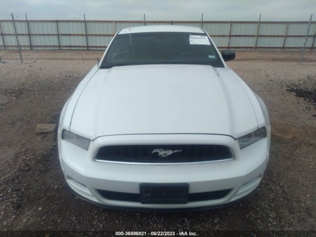 1ZVBP8AM9E5252373 Ford Mustang V6