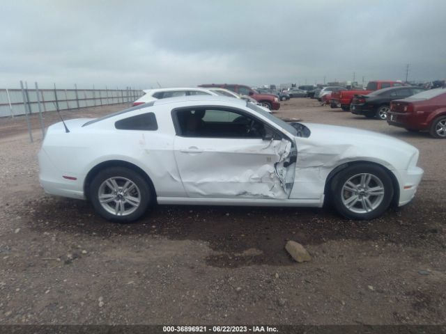 1ZVBP8AM9E5252373 Ford Mustang V6