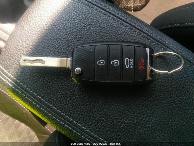 3KPA25AD1NE474938 KIA Rio 5-door S
