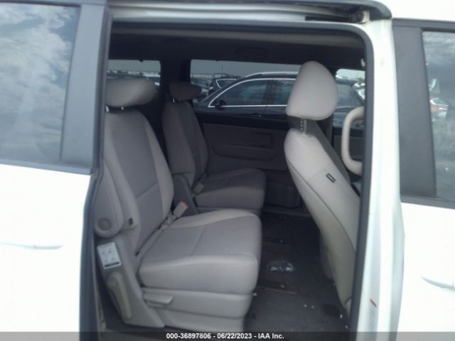 KNDMB5C15G6089973 KIA SEDONA LX