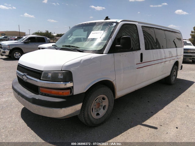 Chevrolet Express Passenger Lt 2018 1GAZGPFG2J1341274 Image 2