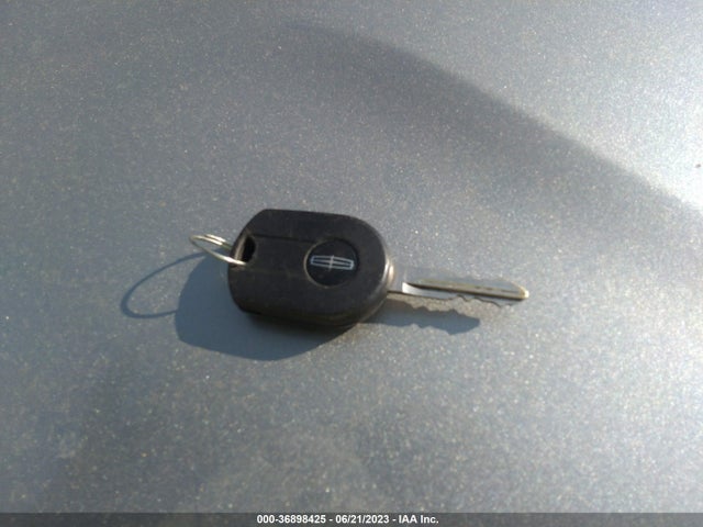 2008 LINCOLN MKX VIN: 2LMDU88C78BJ21069