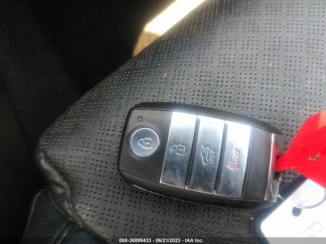 KIA OPTIMA EX 2016 5XXGU4L38GG086991 Image 3