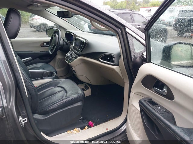 2C4RC1DG4LR156967 Chrysler Voyager Lxi