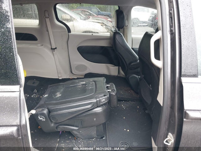 2C4RC1DG4LR156967 Chrysler Voyager Lxi