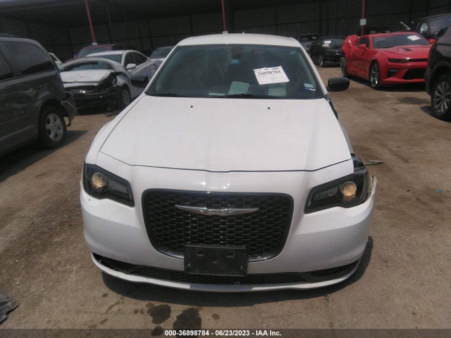 2C3CCAAG3KH746211 Chrysler 300 Touring