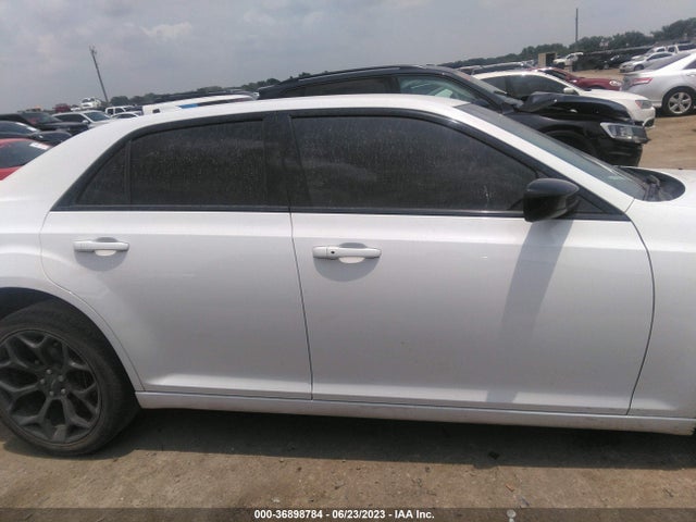 2C3CCAAG3KH746211 Chrysler 300 Touring