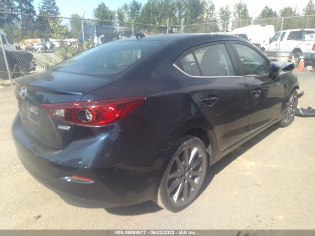 Mazda Mazda3 4-door Touring 2018 3MZBN1V36JM208950 Image 4