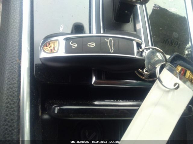 WP0AA2A79JL111137 Porsche Panamera