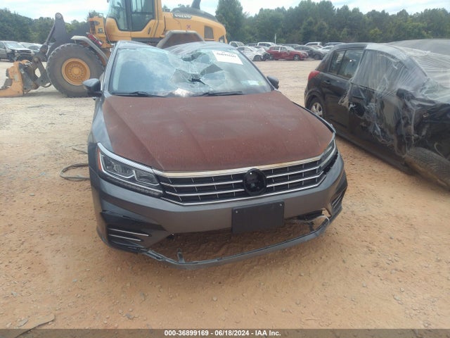 1VWDT7A34HC071400 Volkswagen Passat 1.8t R-line