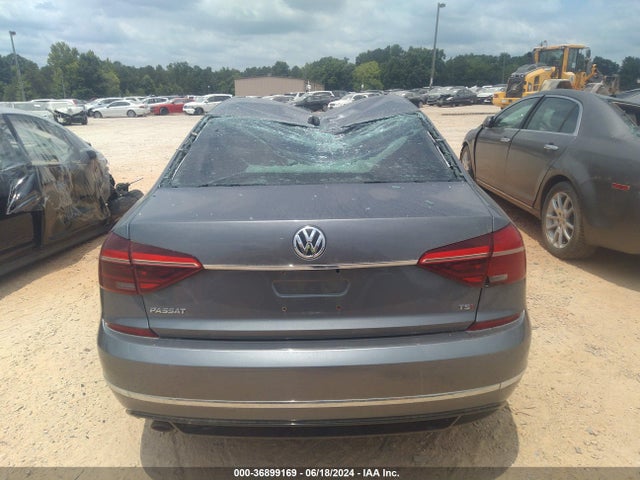 1VWDT7A34HC071400 Volkswagen Passat 1.8t R-line