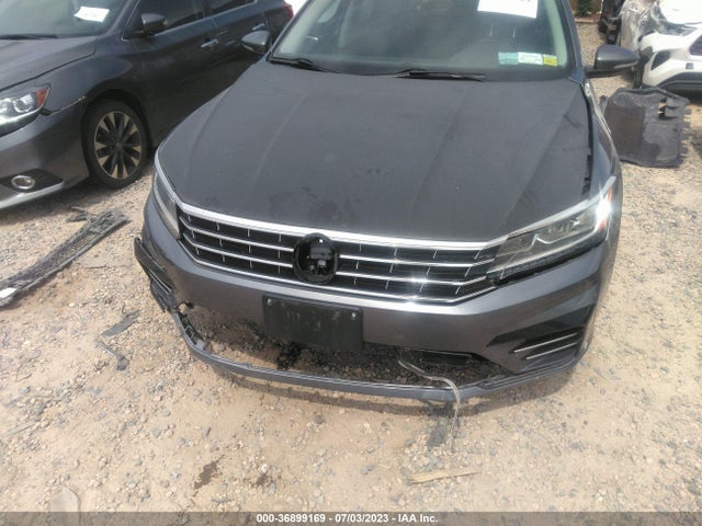 1VWDT7A34HC071400 Volkswagen Passat 1.8t R-line