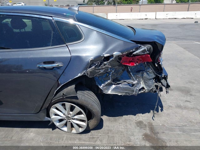KIA OPTIMA EX 2018 5XXGU4L3XJG274631 Image 8