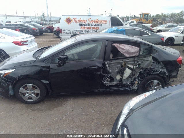 Chevrolet Cruze Ls Auto 2017 1G1BC5SMXH7134684 Image 14