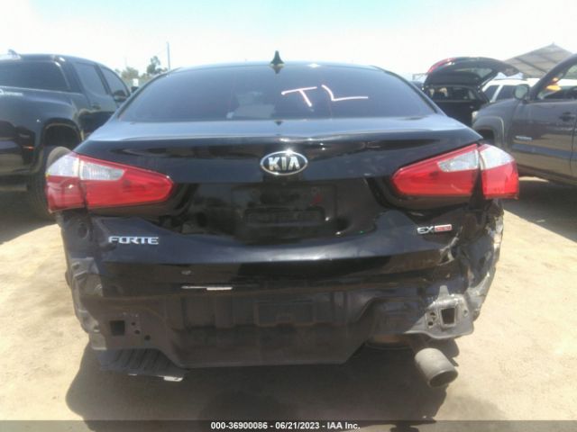 KNAFX4A88E5233973 KIA FORTE EX