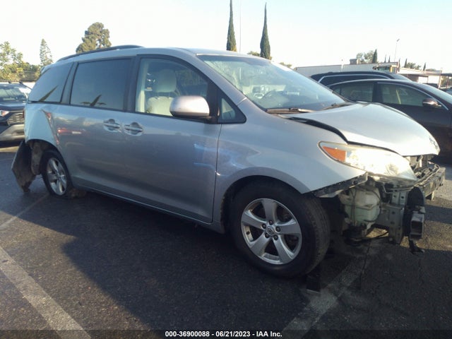 Toyota SIENNA LE 2015 5TDKK3DC4FS689152 Image 13