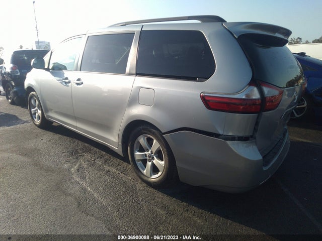 Toyota SIENNA LE 2015 5TDKK3DC4FS689152 Image 3