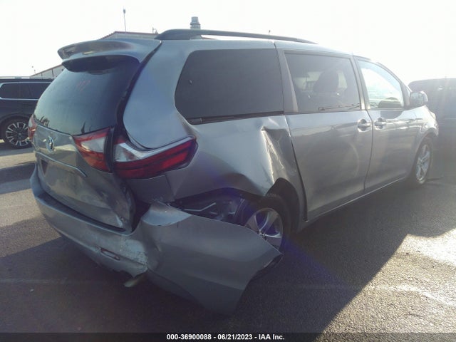 Toyota SIENNA LE 2015 5TDKK3DC4FS689152 Image 4