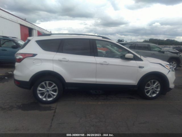 1FMCU9GD4JUC36395 Ford ESCAPE SE