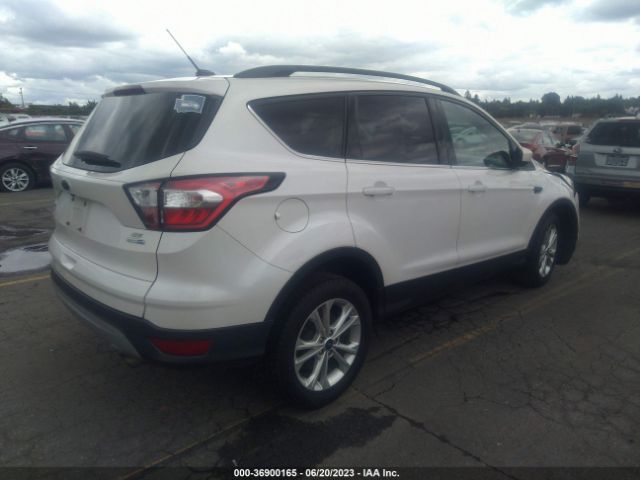 1FMCU9GD4JUC36395 Ford ESCAPE SE