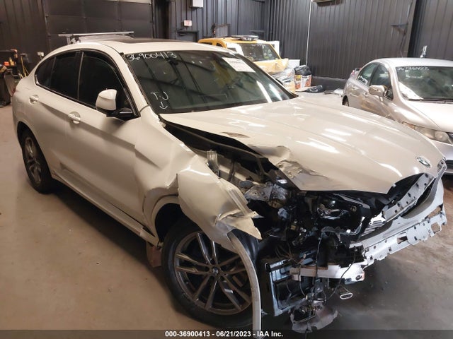 2021 BMW X4, VIN: 5UX2V5C03M9E28036