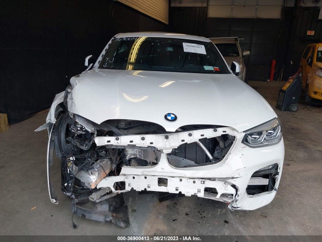 2021 BMW X4, VIN: 5UX2V5C03M9E28036