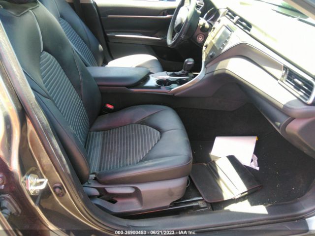 4T1B11HKXKU828193 Toyota CAMRY SE