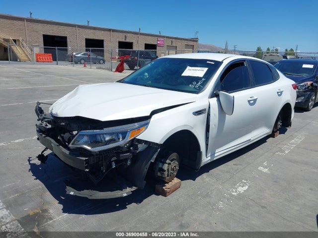 KIA Optima Lx 2018 KNAGT4L38J5212763 Image 2