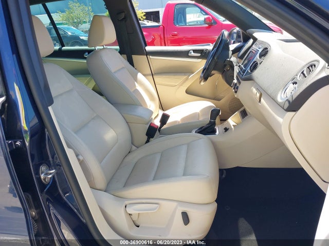 WVGAV7AX0GW007947 Volkswagen Tiguan R-line