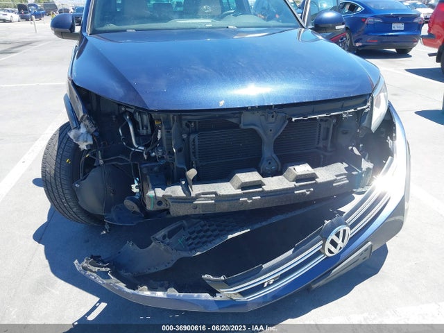 WVGAV7AX0GW007947 Volkswagen Tiguan R-line