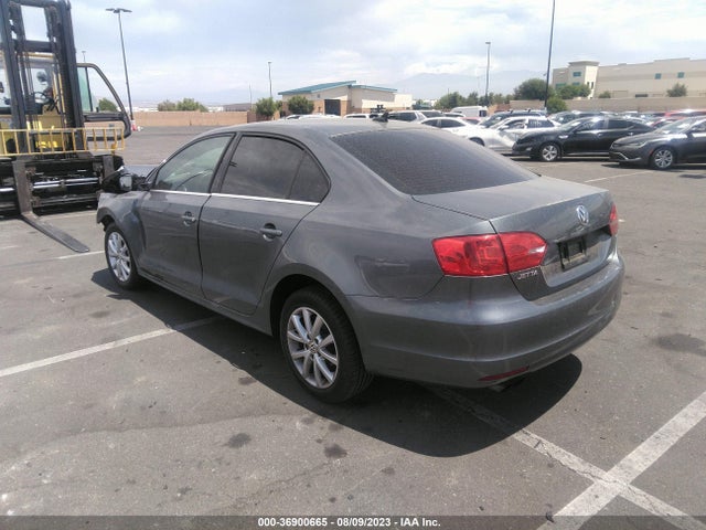 3VWD17AJ5EM299999 Volkswagen Jetta Sedan Se W/connectivity
