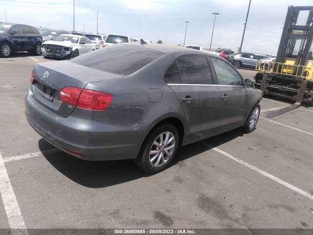 3VWD17AJ5EM299999 Volkswagen Jetta Sedan Se W/connectivity