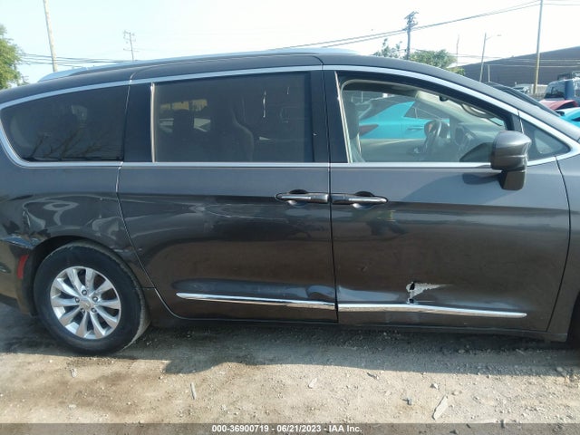 2C4RC1EG3JR136317 Chrysler Pacifica Touring L Plus