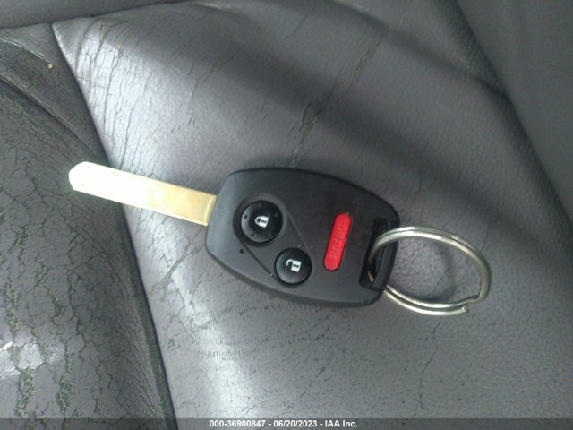 2008 HONDA CR-V EX-L VIN: JHLRE48758C028097