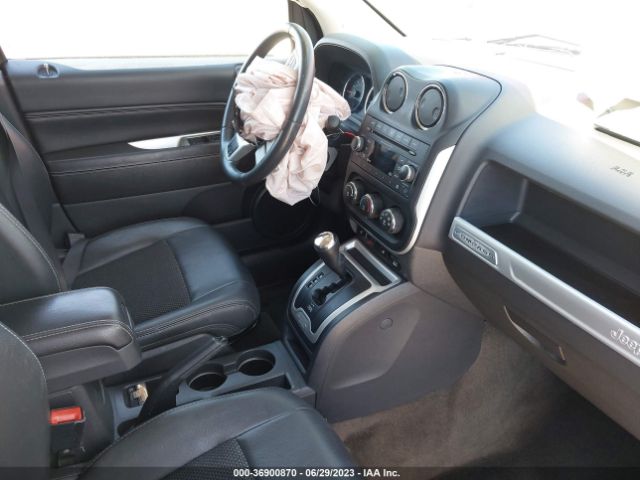 1C4NJDEB8HD177310 Jeep Compass Latitude