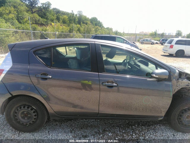 Toyota Prius C One/three/two/four 2014 JTDKDTB33E1565513 Image 5