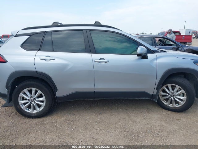 Toyota Corolla Cross Le 2022 7MUCAAAG7NV031851 Image 13