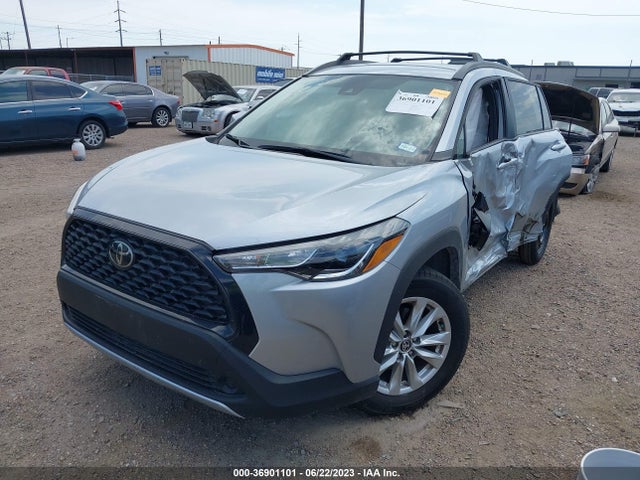 Toyota Corolla Cross Le 2022 7MUCAAAG7NV031851 Image 2