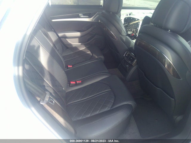 2015 Audi S8, VIN: WAUK2AFD5FN008235