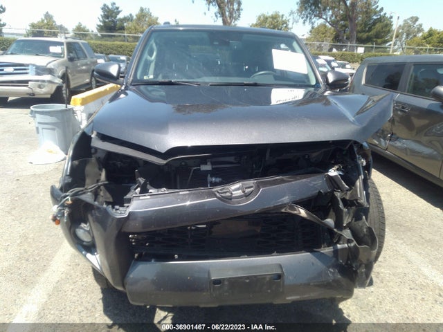 Toyota 4RUNNER SR5 2020 JTEBU5JR8L5836584 Image 5