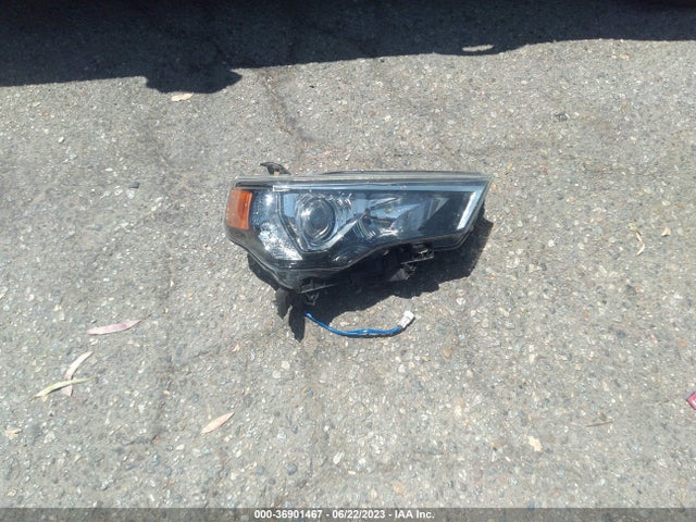 Toyota 4RUNNER SR5 2020 JTEBU5JR8L5836584 Image 4