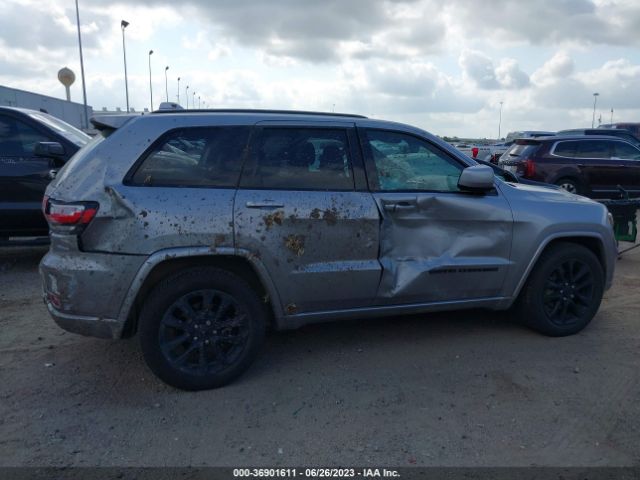 1C4RJEAG1JC391785 Jeep Grand Cherokee Altitude