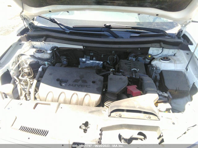JA4AD3A34EZ017125 Mitsubishi Outlander Se